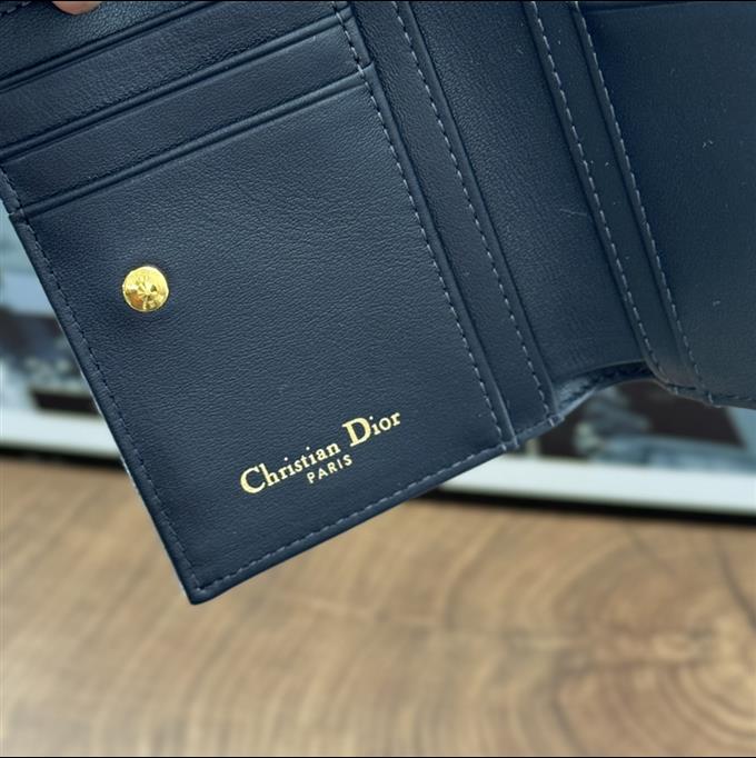 2025228Y 220P182144437